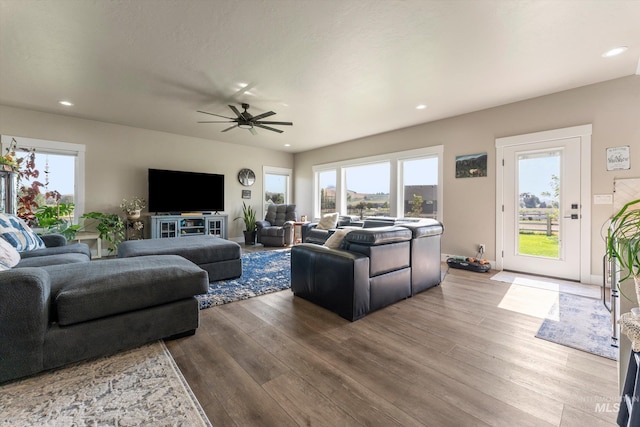 6623 Red Rock Rd, Marsing, ID 83639 - living area featuring wood finished floors, ceiling fan, and recessed lighting