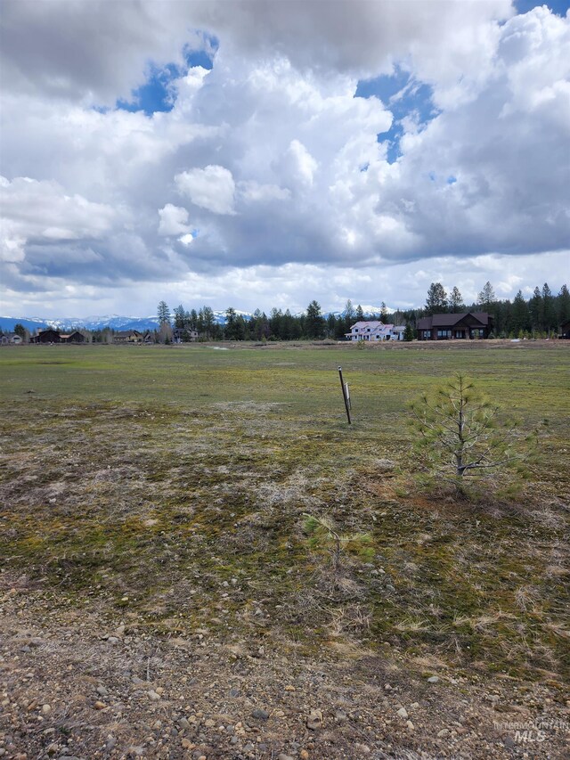 18 Arrowgrass Ct, Mccall, ID 83638