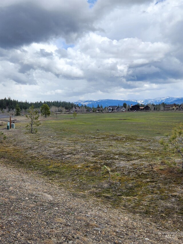 18 Arrowgrass Ct, Mccall, ID 83638