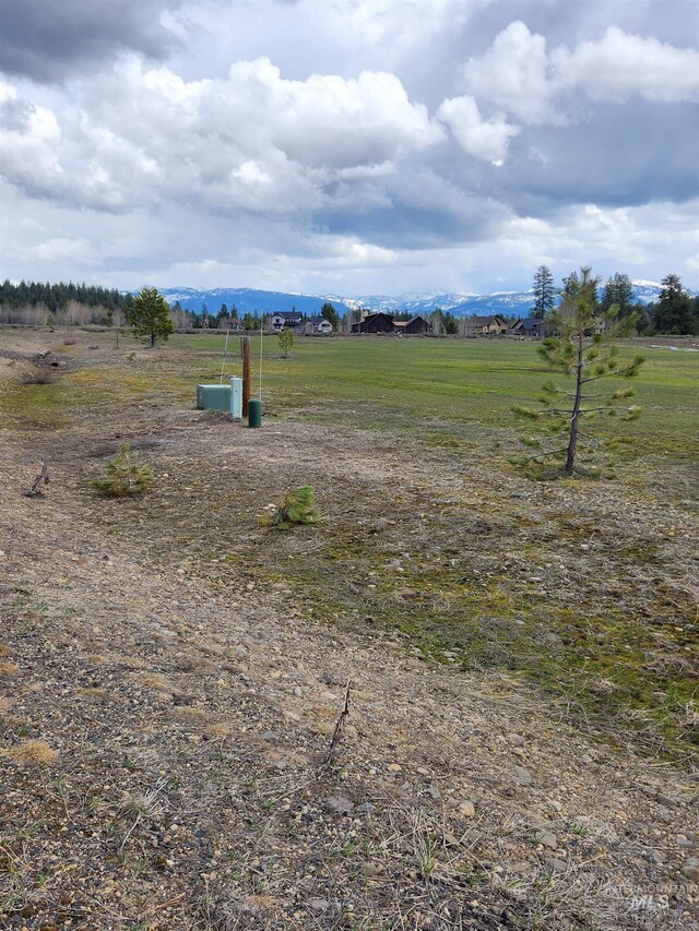 18 Arrowgrass Ct, Mccall, ID 83638
