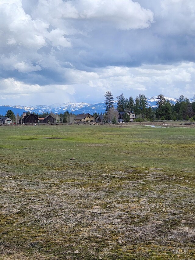 18 Arrowgrass Ct, Mccall, ID 83638
