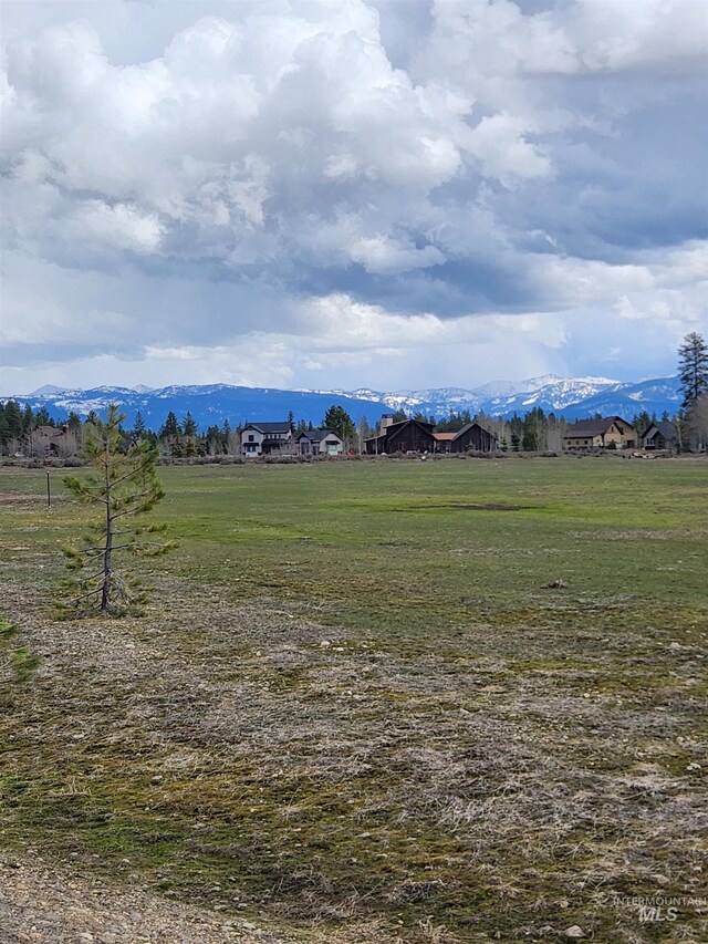 18 Arrowgrass Ct, Mccall, ID 83638