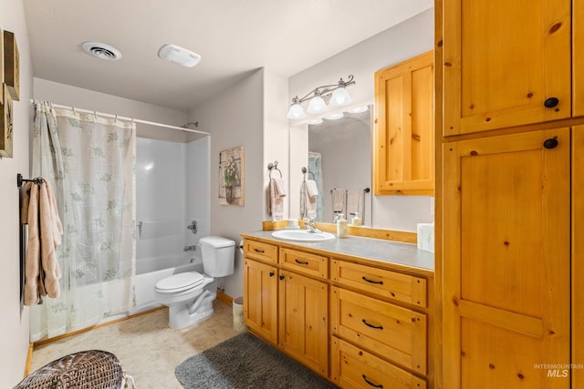 1611 Woodhaven Ln, Mccall, ID 83638 - full bath with toilet, vanity, and shower / bath combo with shower curtain