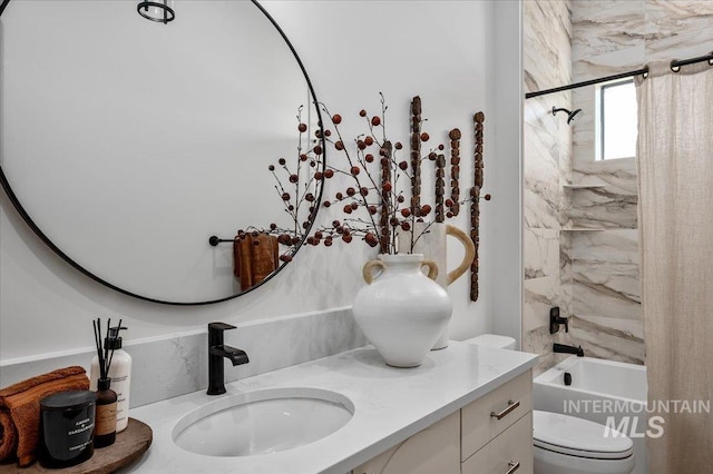 461 Centry Ave, Middleton, ID 83644 - bathroom featuring vanity and shower / tub combo with curtain
