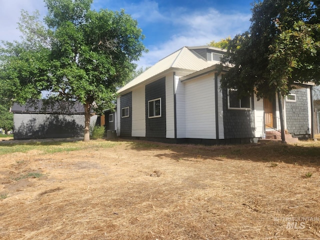 82 NW 3rd St, Ontario, OR 97914 - view of yard