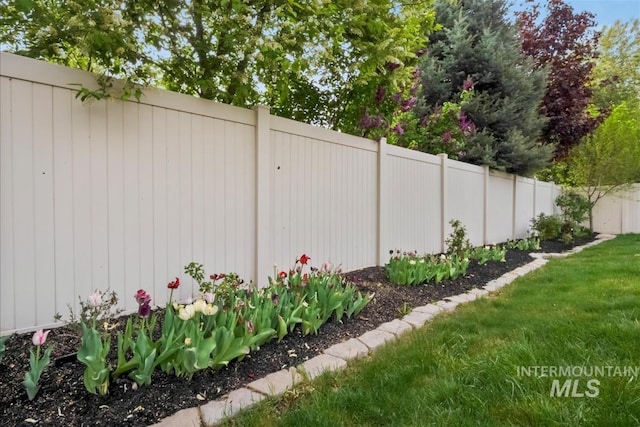 3090 NW 13th St, Meridian, ID 83646 - view of yard featuring fence