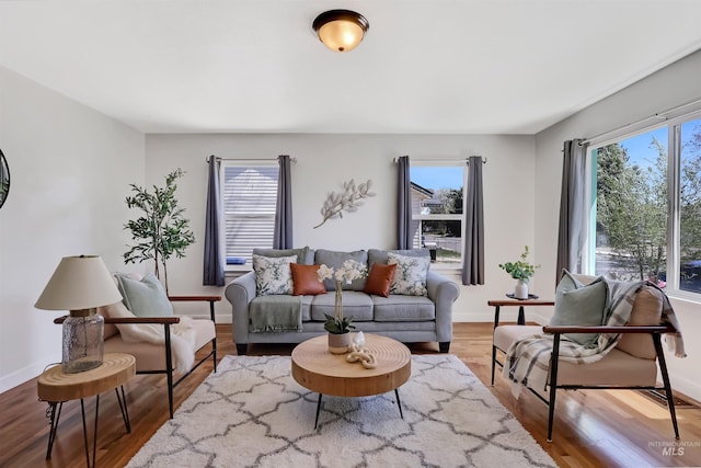 116 6th Ave E, Jerome, ID 83338 - living area featuring wood finished floors and baseboards