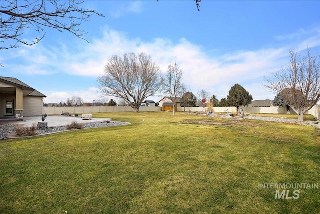 view of yard with a patio