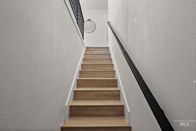 5338 W Spaulding St, Boise, ID 83705 - stairs featuring a textured wall