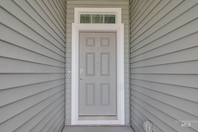 view of property entrance