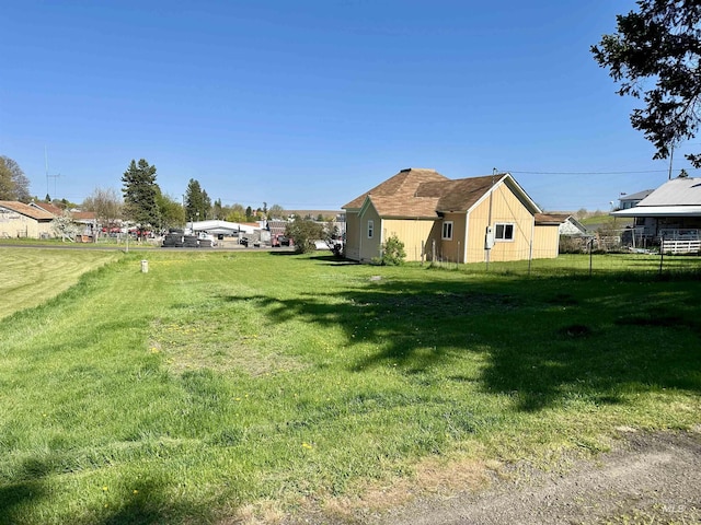 408 Walnut St, Nezperce, ID 83543 - view of yard with fence