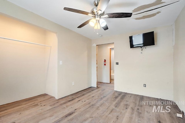 201 W A St, Vale, OR 97918 - spare room featuring light wood-style floors and a ceiling fan