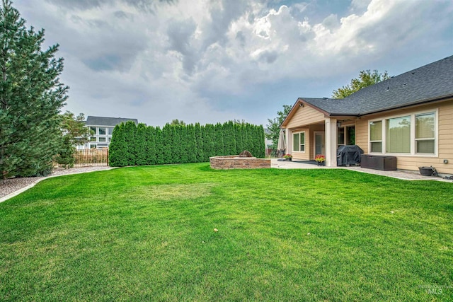 view of yard with a patio area