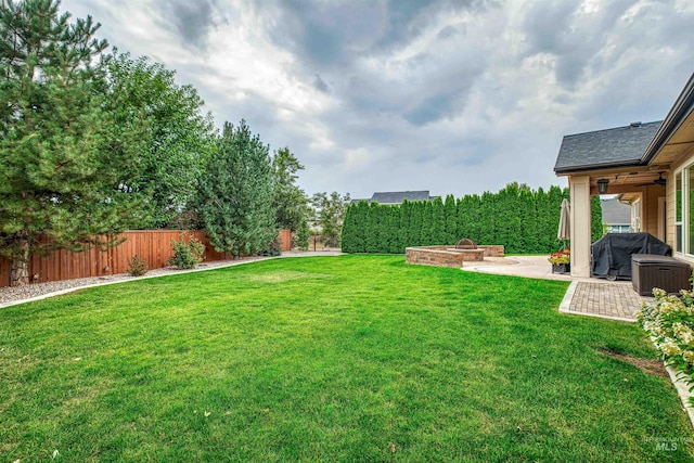 view of yard with a patio