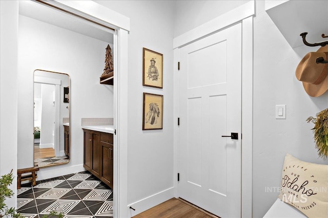 8701 W Suttle Lake Dr, Boise, ID 83714 - foyer featuring baseboards