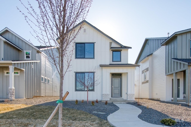 view of modern farmhouse