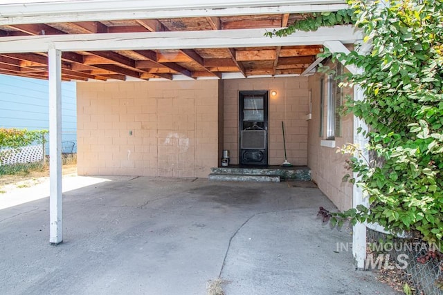 402 S Hayes, Emmett, ID 83617 - property entrance