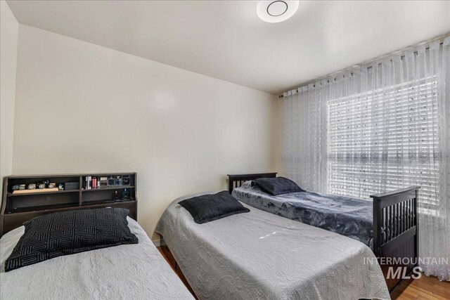 1128 W Wirsching Ave, Twin Falls, ID 83301 - bedroom featuring wood finished floors