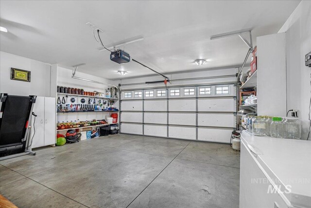 1128 W Wirsching Ave, Twin Falls, ID 83301 - garage featuring a garage door opener