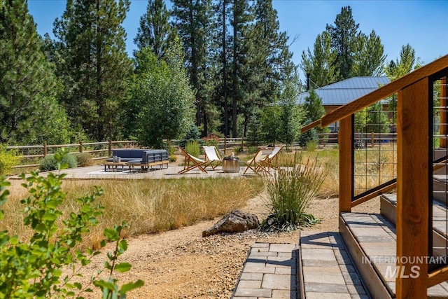 view of yard featuring a patio