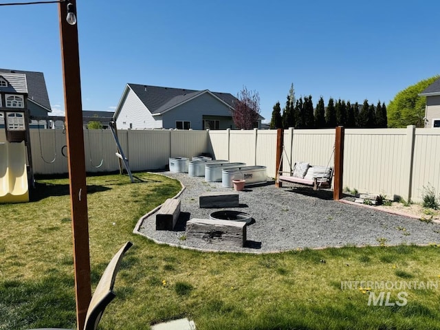 805 Drayton Ave, Twin Falls, ID 83301 - view of yard with a playground