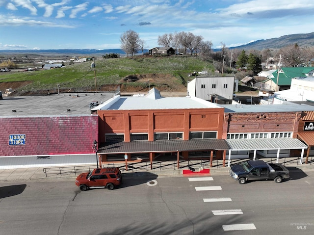 bird's eye view with a mountain view