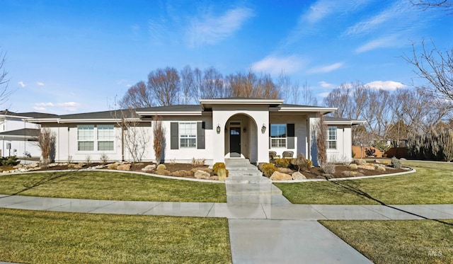 view of front of house featuring a front yard