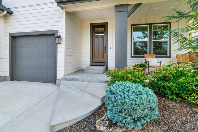 2043 E Lodge Trail Dr, Meridian, ID 83642 - entrance to property featuring concrete driveway and covered porch