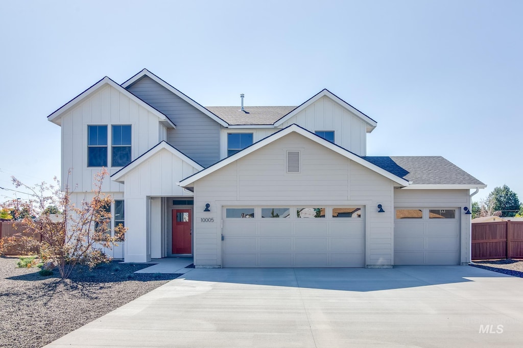 view of front of property featuring a garage