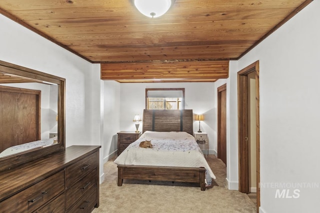 429 Doriann Dr, Cascade, ID 83611 - bedroom with wooden ceiling, light colored carpet, and baseboards