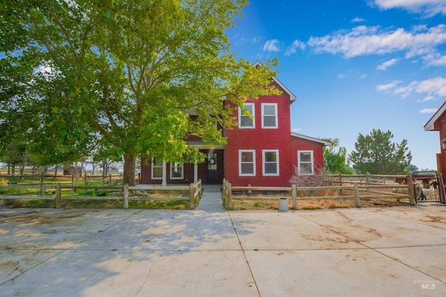 20169 Hoskins Rd, Caldwell, ID 83607 - view of front of home with a fenced front yard