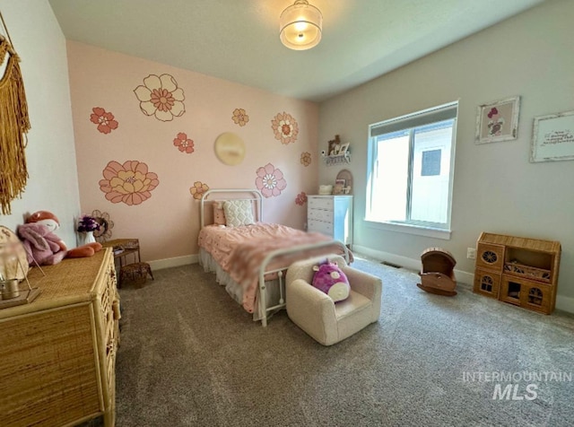 bedroom featuring carpet flooring