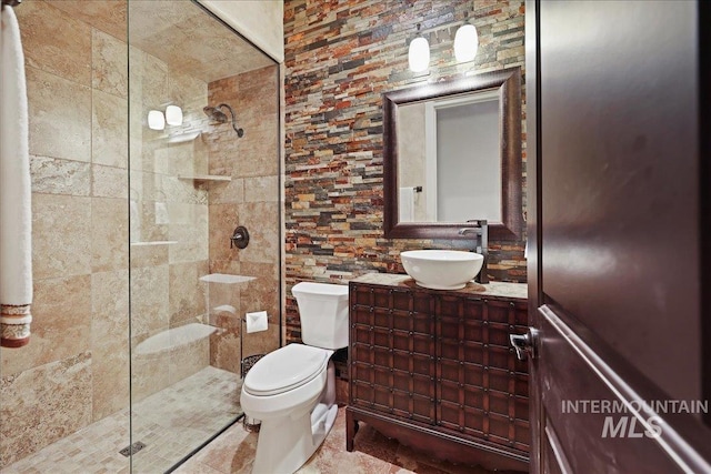 1480 N Colline Bello, Eagle, ID 83616 - full bath with vanity, a tile shower, and toilet