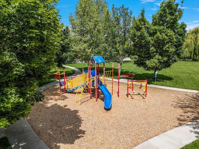 3401 S Murlo Way, Meridian, ID 83642 - community play area featuring a lawn