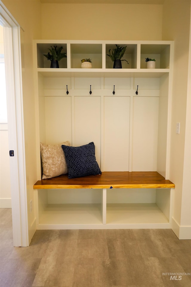 1038 E Fleetwood Ct, Boise, ID 83706 - mudroom featuring baseboards