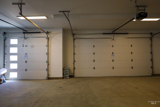 1038 E Fleetwood Ct, Boise, ID 83706 - garage with a garage door opener
