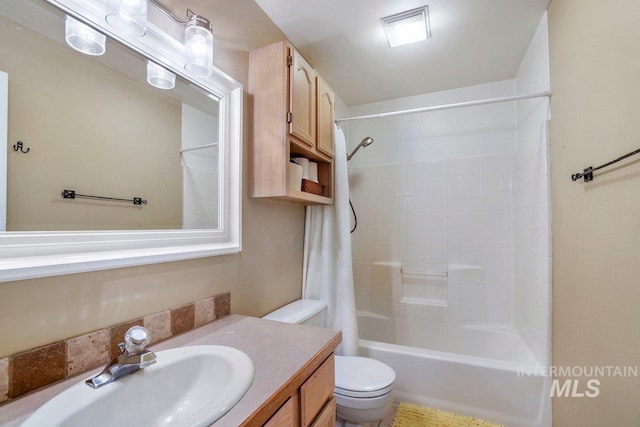 914 Aspenwood Ln, Twin Falls, ID 83301 - full bath with vanity, shower / tub combo, and toilet