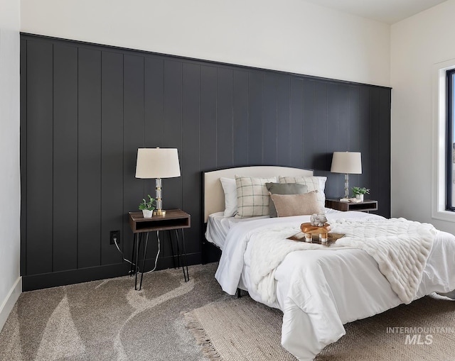 bedroom with carpet