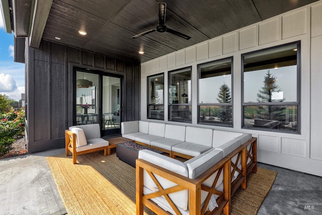 view of patio featuring an outdoor living space and a ceiling fan