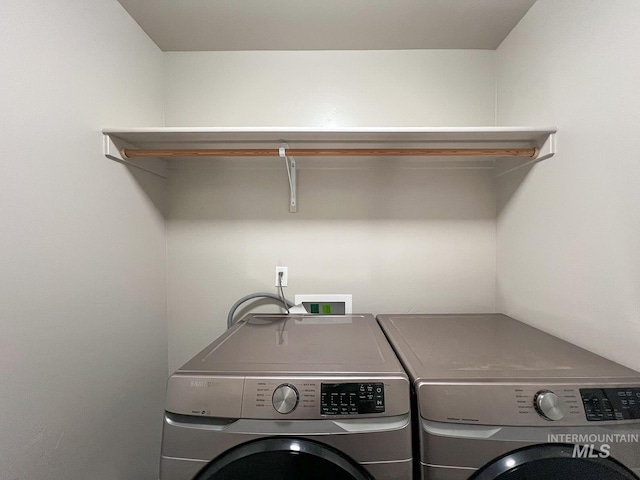 811 Pronghorn Dr, Twin Falls, ID 83301 - laundry area featuring washing machine and clothes dryer