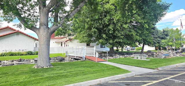 5720 N Oasis, Garden City, ID 83714 - surrounding community with a yard