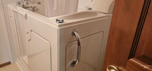 5720 N Oasis, Garden City, ID 83714 - bathroom view of curtained shower