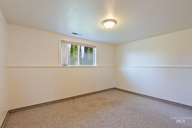 2045 11th Ave, Clarkston, WA 99403 - unfurnished room with baseboards