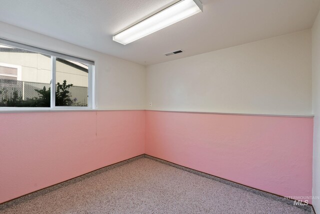 2045 11th Ave, Clarkston, WA 99403 - spare room featuring carpet flooring