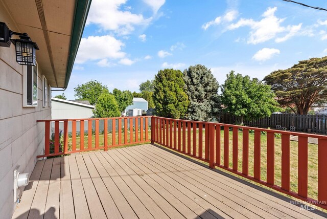 2045 11th Ave, Clarkston, WA 99403 - view of wooden terrace