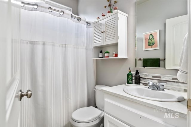 10450 W Antietam St, Boise, ID 83709 - full bathroom with toilet, curtained shower, and vanity