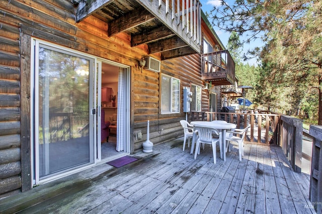 deck featuring outdoor dining space