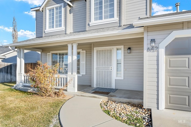 property entrance featuring a porch