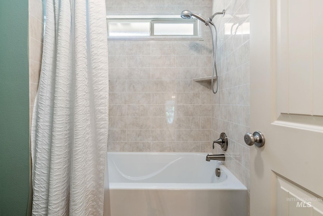 998 E Shadow Creek Ln, Eagle, ID 83616 - bathroom with shower / bathtub combination with curtain