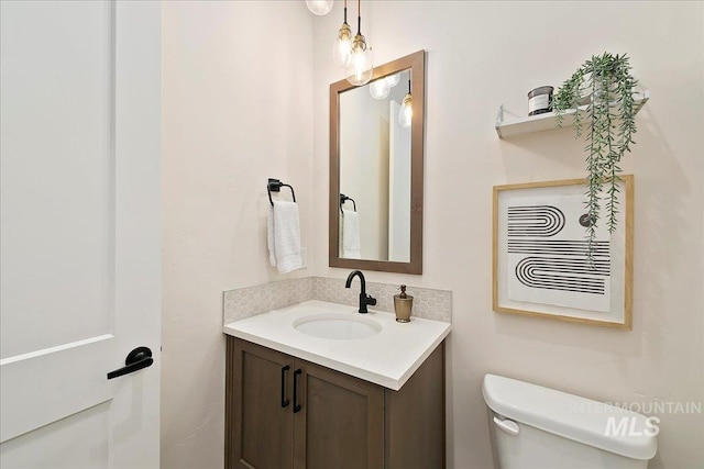 6356 S Cubola Way, Meridian, ID 83642 - bathroom with vanity and toilet